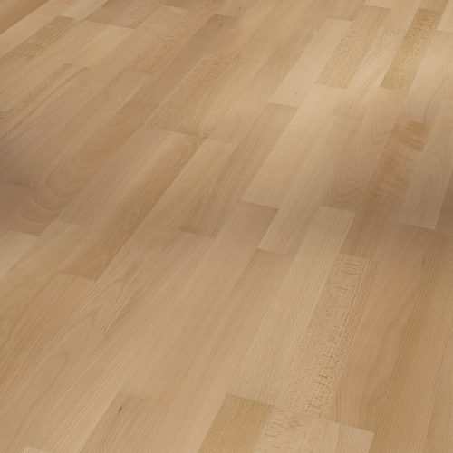 Suelo de parquet flotante Parador Classic 3060 Haya Vaporizada 3 lamas con acabado barniz mate, diseño natural y elegante, ideal para aportar calidez y luminosidad a cualquier estancia.
