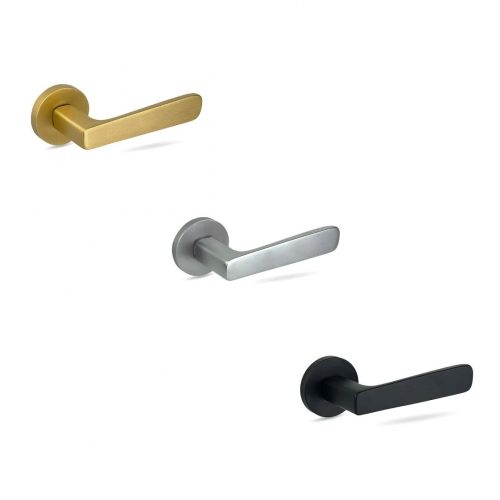 Maneta Roseta Redonda Groël Bimba 246 con roseta redonda disponible en acabados latón satinado, cromo satinado y negro mate. Diseño moderno ideal para puertas interiores. Herraje elegante y funcional para proyectos residenciales y comerciales